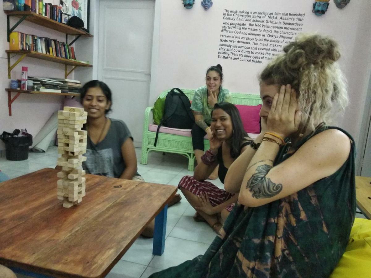 Gibbon Backpackers Hostel Guwahati Buitenkant foto